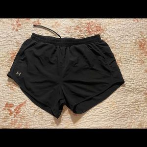 Underarmour loose shorts